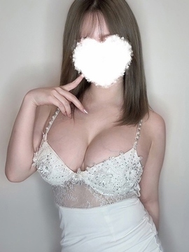 姫城ひなみ