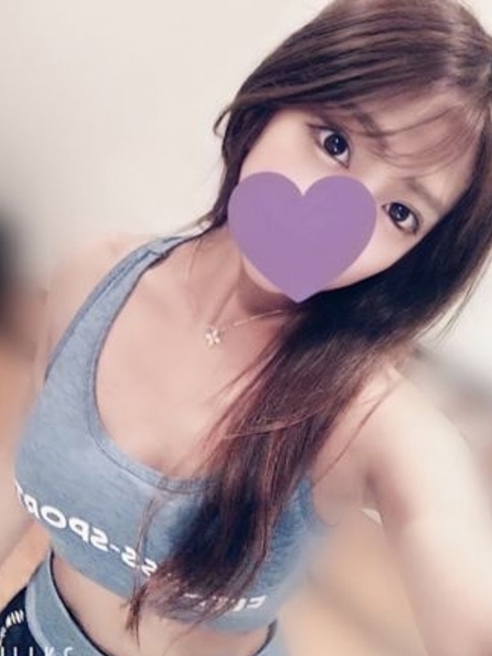川上ゆりな