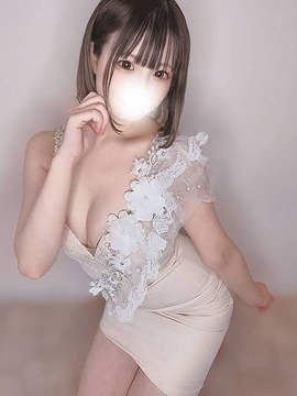 鈴乃みみ